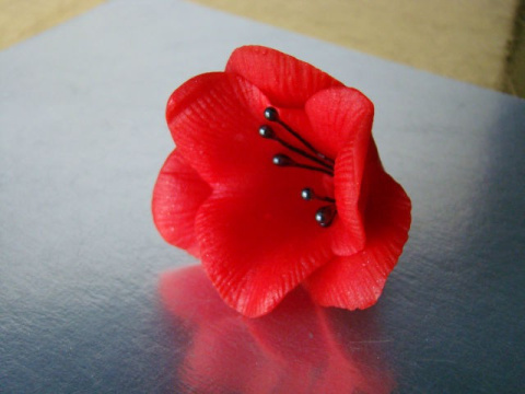 Kwiat frezja - czerwona 1 szt