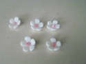 Kwiatek mini -biały N (5 szt) perłowy