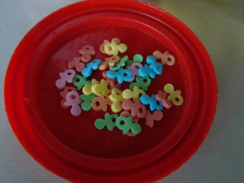Posypka konfetti smoczki -mix kolorowy 1 op (50gr)