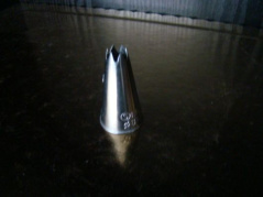 Tutka - tylka 8 mm karbowana otwarta - 1 szt