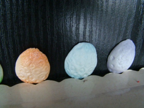 Jajko -Pisanka wielkanocna mała- 1 szt (3 cm) Jajko -Pisanka wielkanocna mała- 1 szt (3 cm)