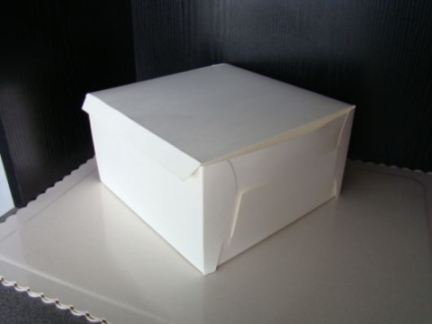 Kartonik na tort 25x25x12 cm 1 szt Kartonik na tort 25x25x12 cm 1 szt