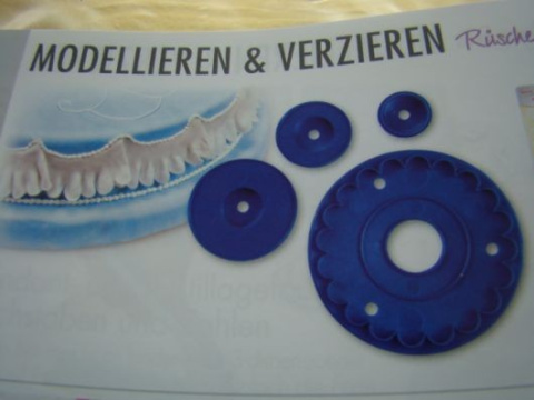 Zestaw do zdobienia girlandy 1 op (4szt) Zestaw do zdobienia girlandy 1 op (4szt)