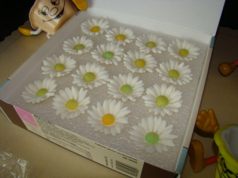 Kwiatek margaretka - biała 1op ( 32 szt.)