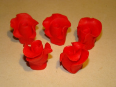 Róża mała czerwona -2,5cm - 1op ( 5 szt.)