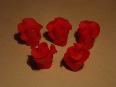 Róża mała czerwona -2,5cm - 1op ( 5 szt.) Róża mała czerwona -2,5cm - 1op ( 5 szt.)